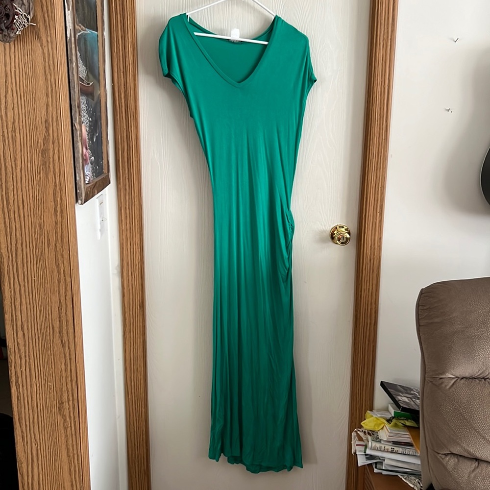 Venus green M maxi dress. New without tags